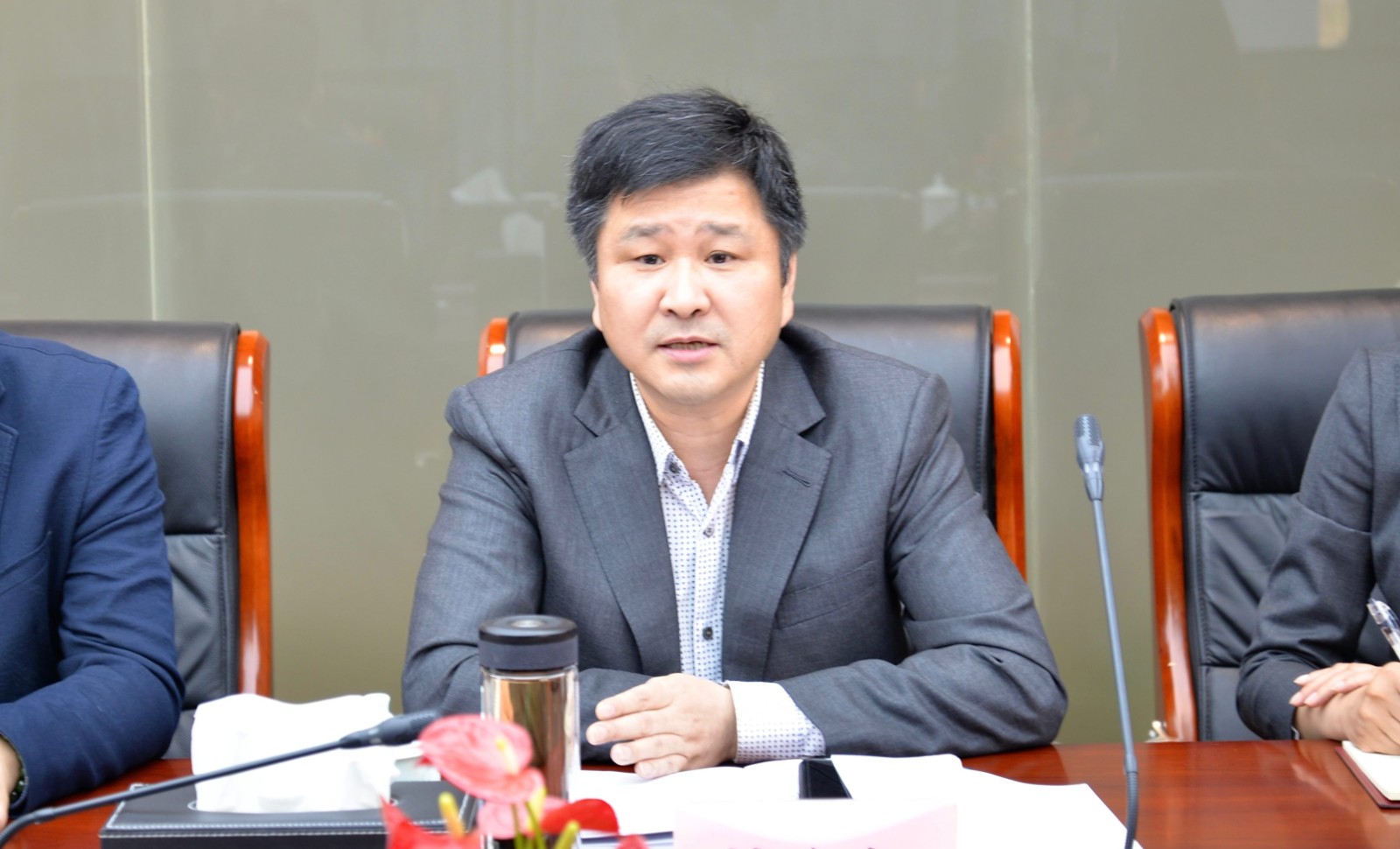 1683267065334526.jpg 韓總正面照1.jpg