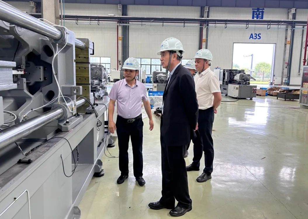 1688009048690236.jpg 640.jpg